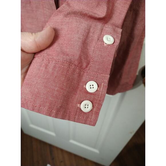 Patagonia Woman 8 Shirt 100 Organic Cotton Red V Neck Button Front Pockets - Picture 7 of 11